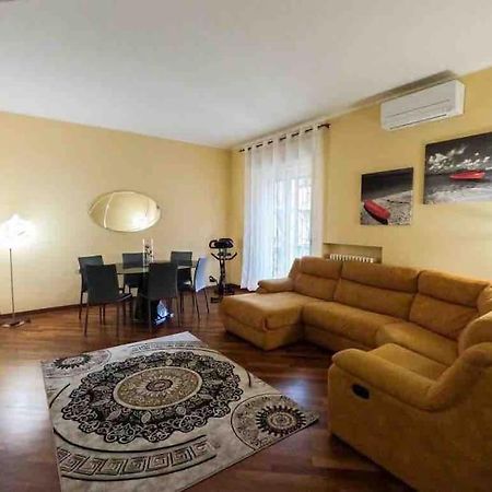 פיאצ'נצה Appartamento Grazioso Con Parcheggio Privato מראה חיצוני תמונה