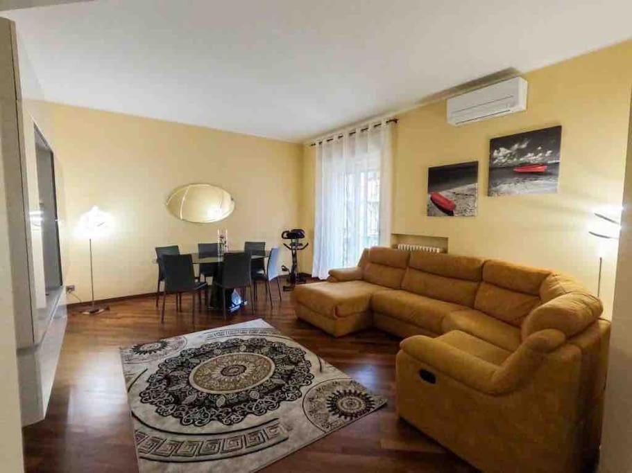 פיאצ'נצה Appartamento Grazioso Con Parcheggio Privato מראה חיצוני תמונה